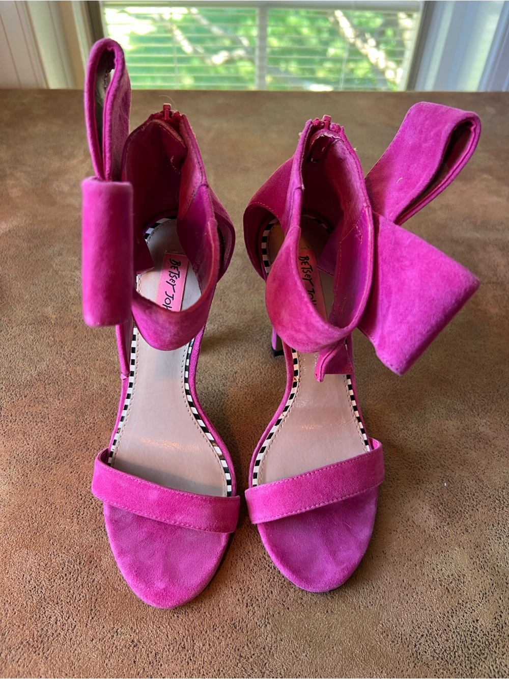 Betsey Johnson Hot Pink Suede Bow Ankle-Strap Heels. Size 7